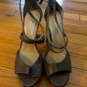 Nine West Ladies grey heels